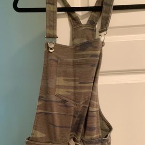 CAMO (COMFY MATERIAL) OVERALLS!!